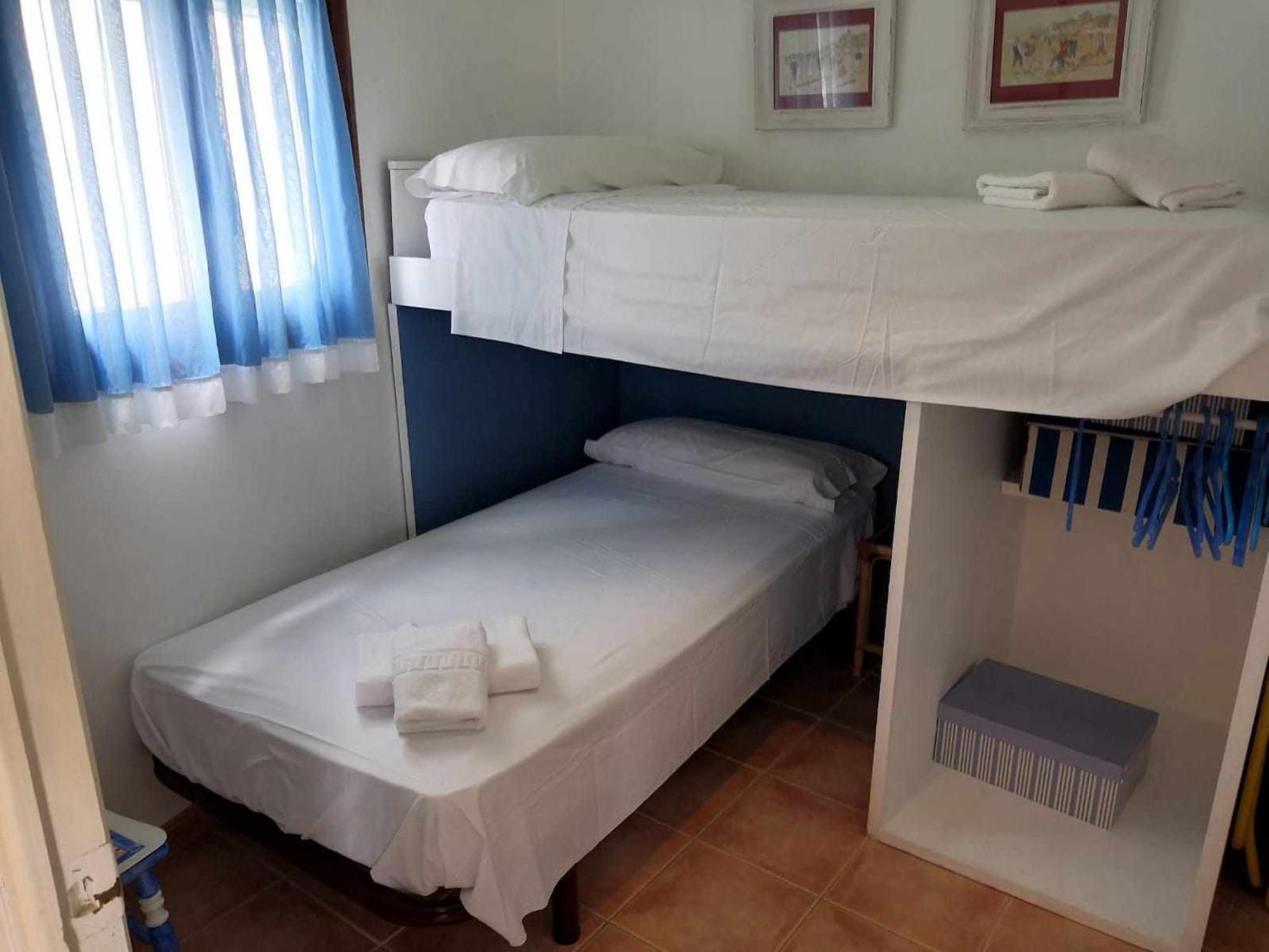 A H Rentals Castillo Apartamento Пеніскола Екстер'єр фото